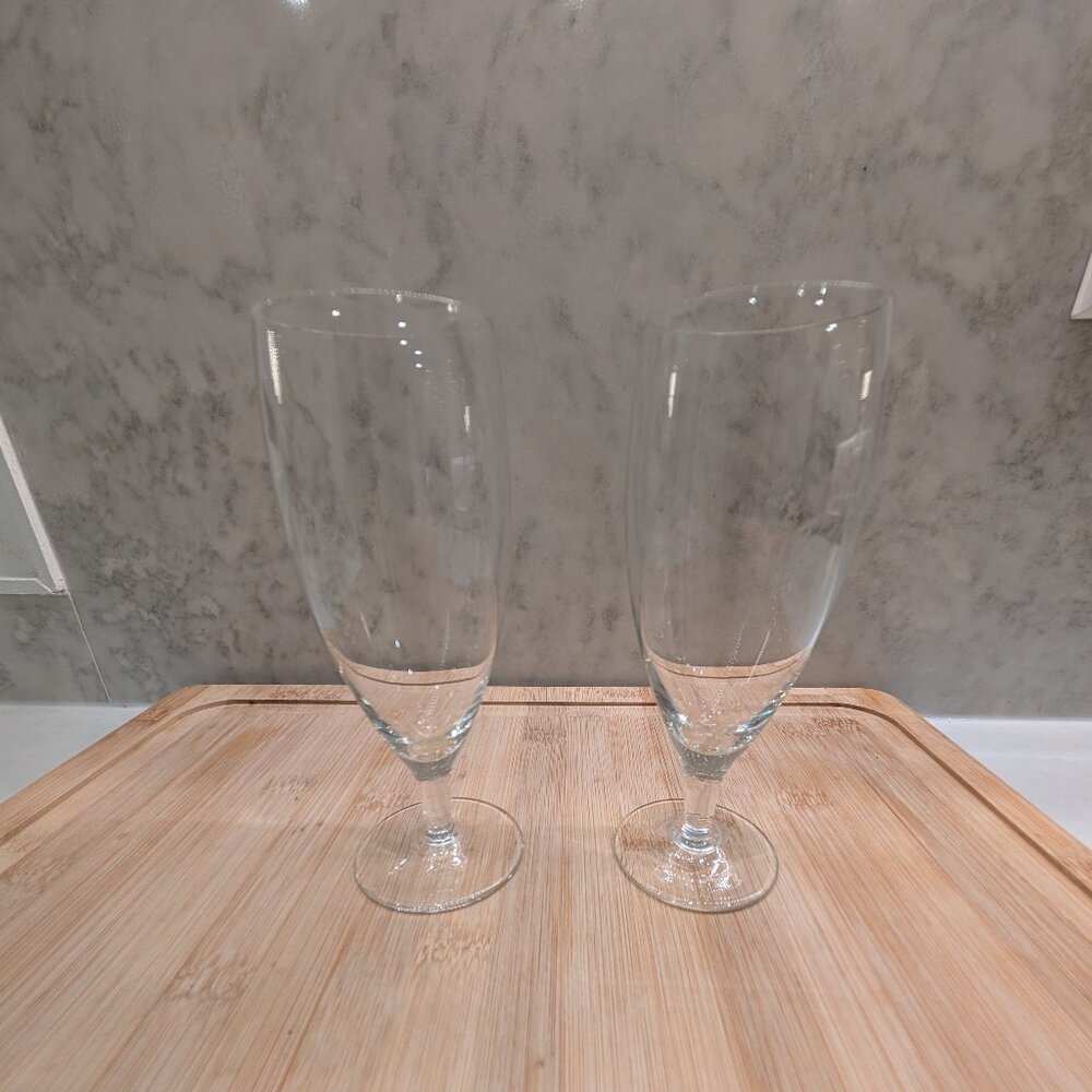 Set of 2 champagne beer glasses